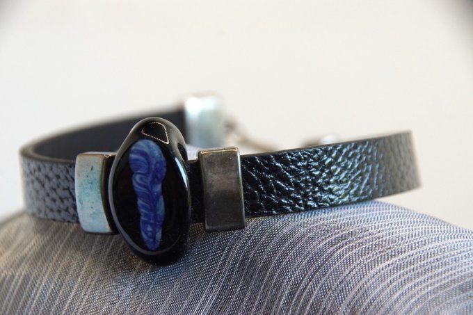 Bracelet en pierre noire 